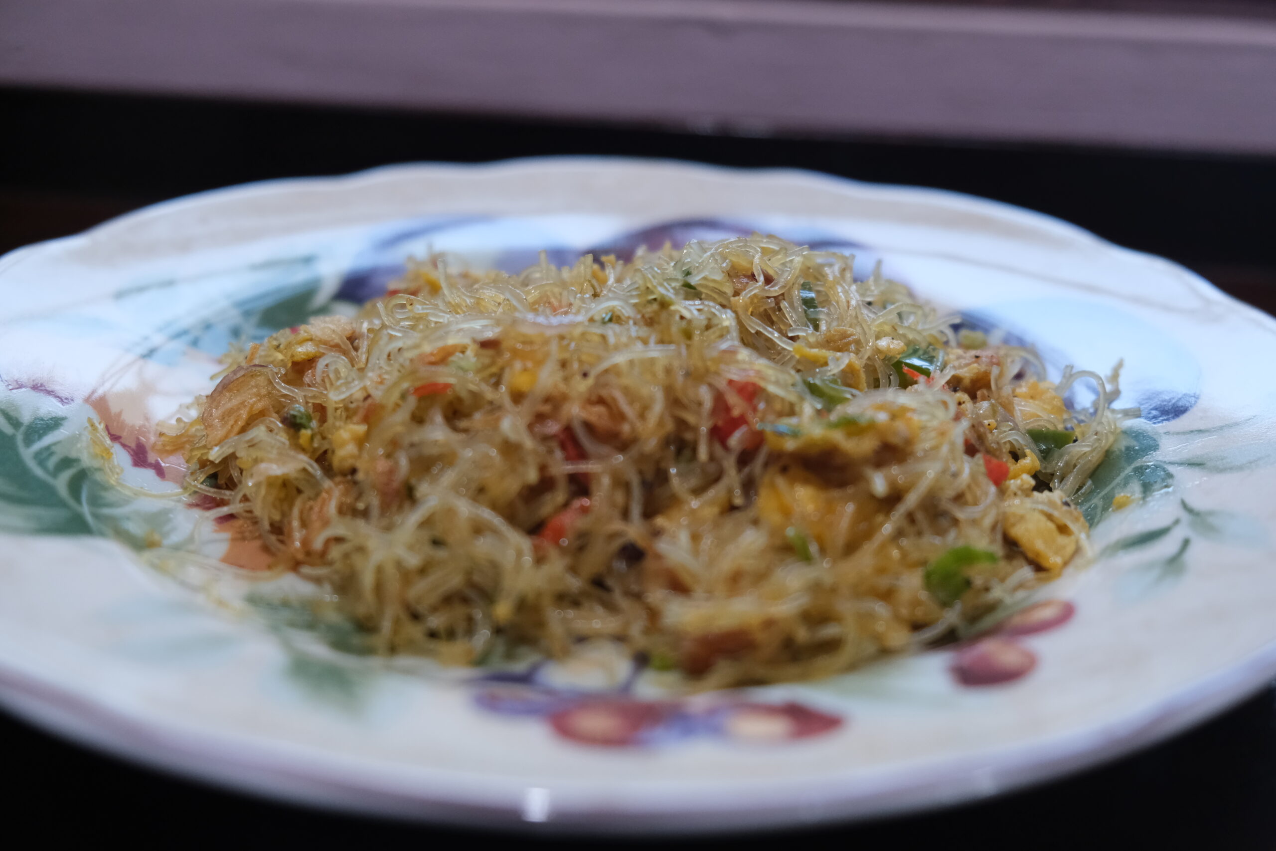 A Dollar of Singapore Economy Fried Bee Hoon - Kulture Kween