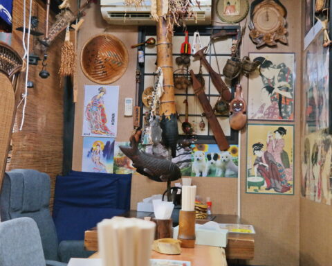 ainu-cuisine-lake-akan-ainu-village