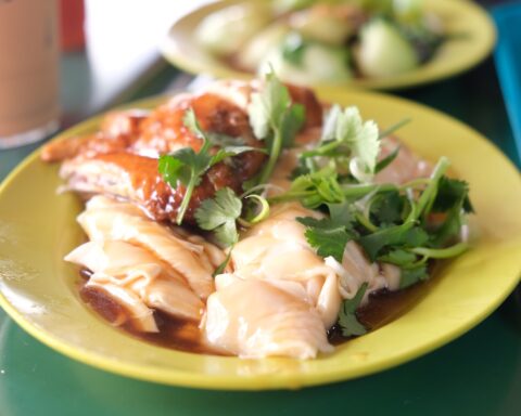 maxwell-food-court-hainanese-chicken-rice Singapore